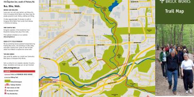 Kat jeyografik nan Evergreen Brickworks Toronto trail